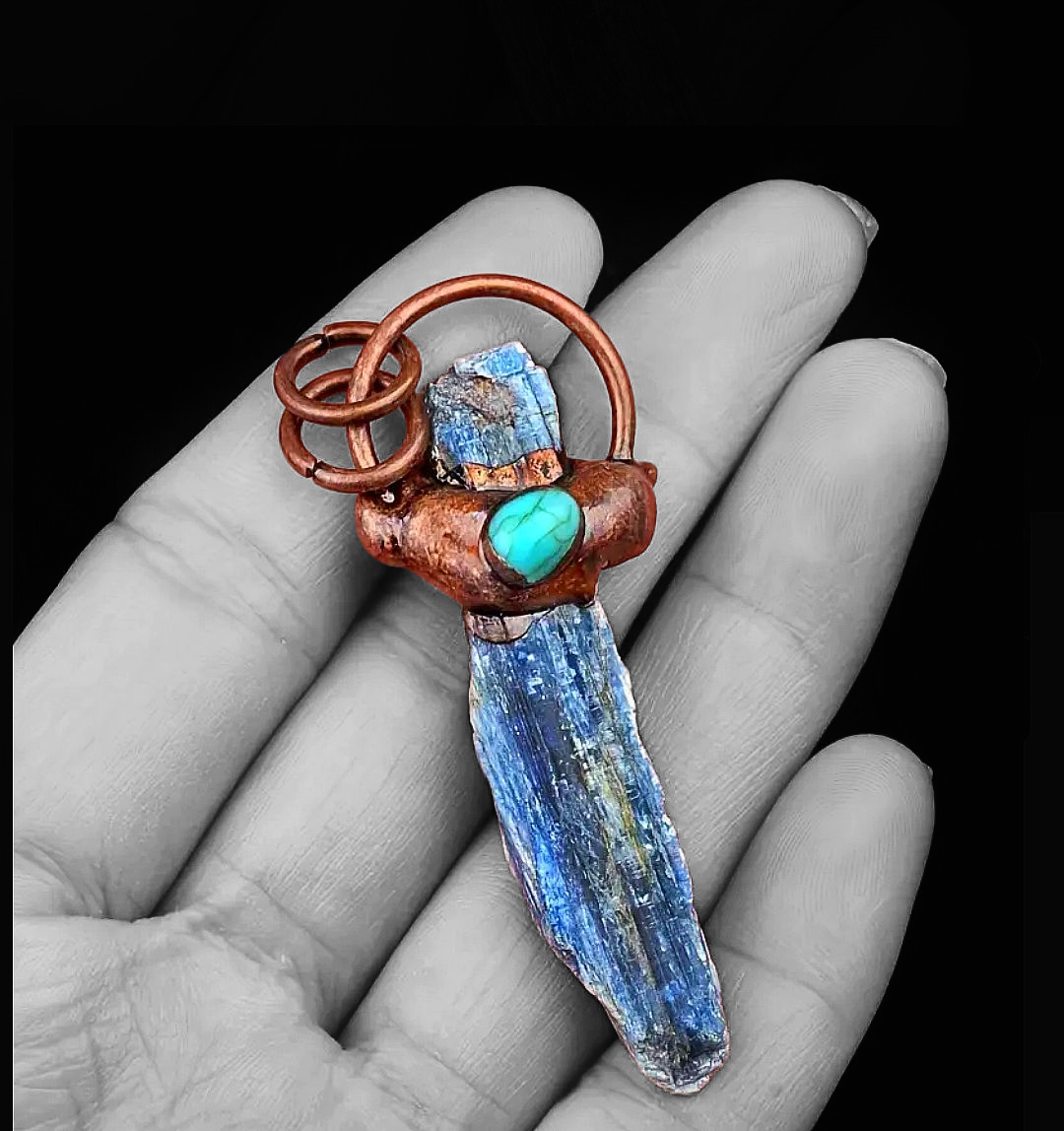 Bear Of A Impenitribale Mind - Labradorite Ritual Necklace Activated & Blessed