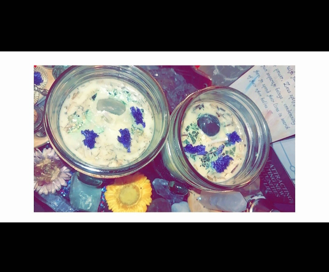 Abundance & Luck Ritual Candle With Crystals
